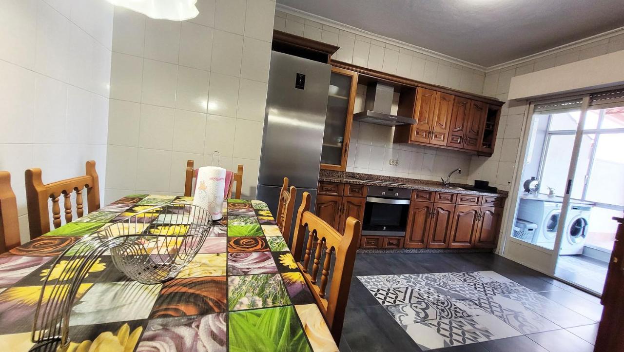 El Hogar De Todos Apartment Ourense Luaran gambar