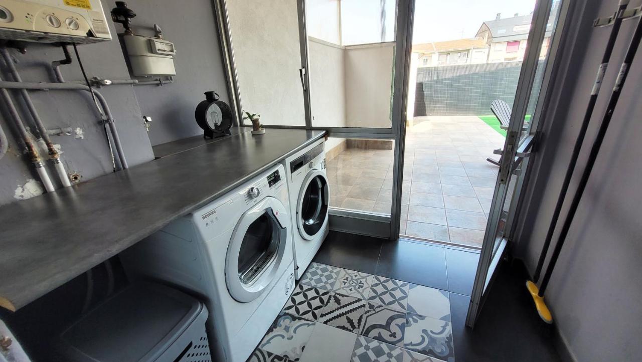 El Hogar De Todos Apartment Ourense Luaran gambar