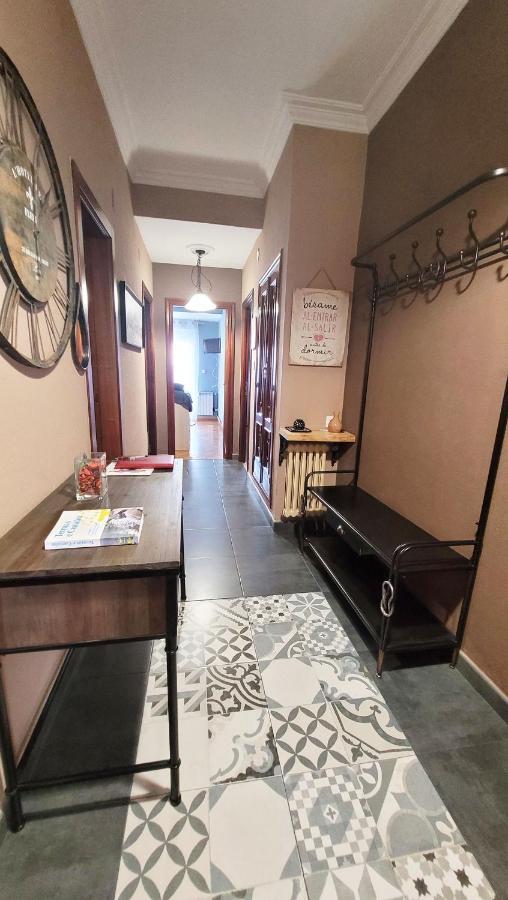 El Hogar De Todos Apartment Ourense Luaran gambar