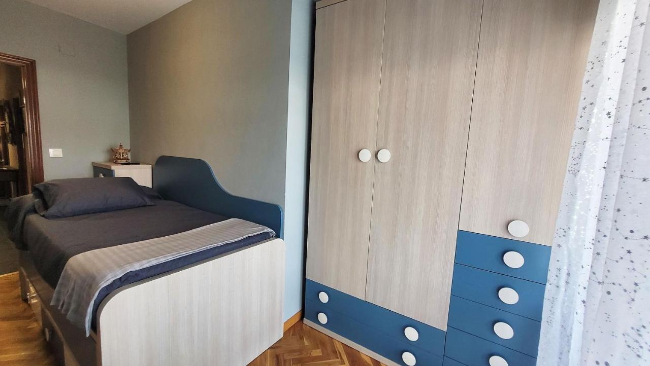 El Hogar De Todos Apartment Ourense Luaran gambar