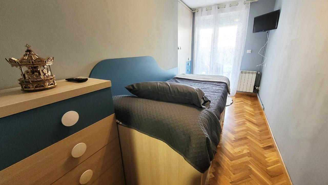 El Hogar De Todos Apartment Ourense Luaran gambar