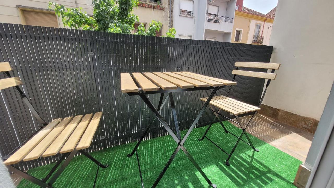 El Hogar De Todos Apartment Ourense Luaran gambar